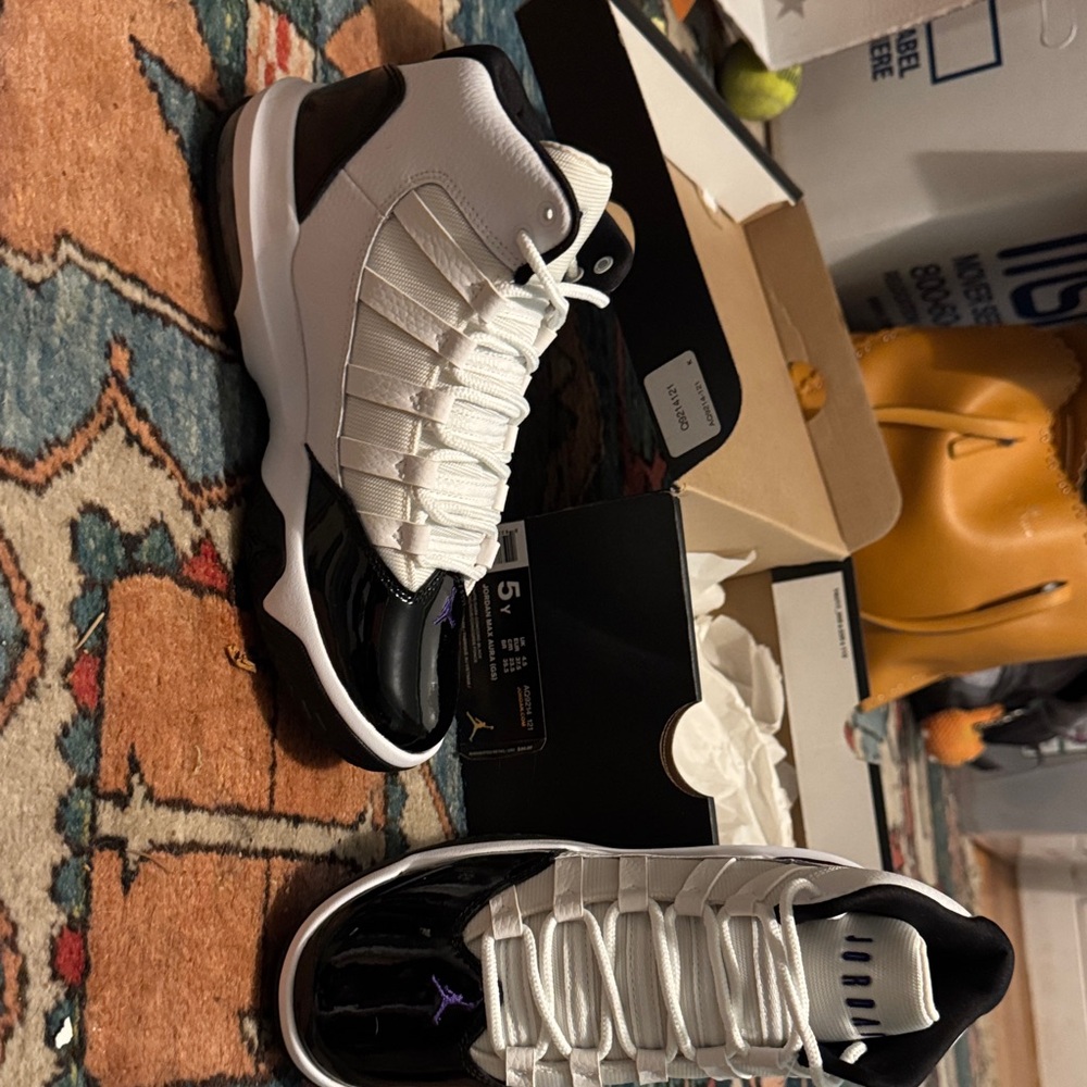 Nike Jordan Max Auras black patent leather new in box